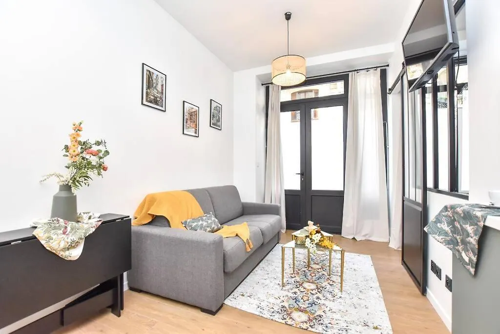 Appartamento Charming Flat In Montmartre - Imhost Parigi